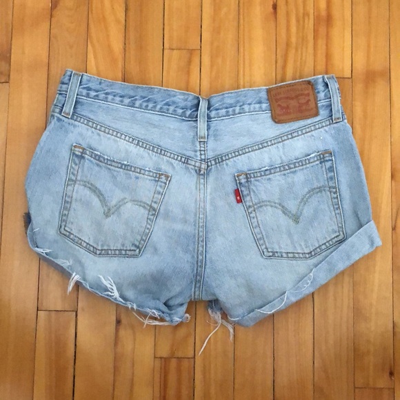 Levi’s Light Wash Distressed Denim Cutoff Shorts - Picture 4 of 5
